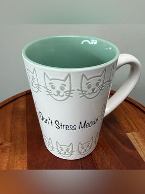 Pfaltzgraff Cat Mug “Don’t Stress Meowt”